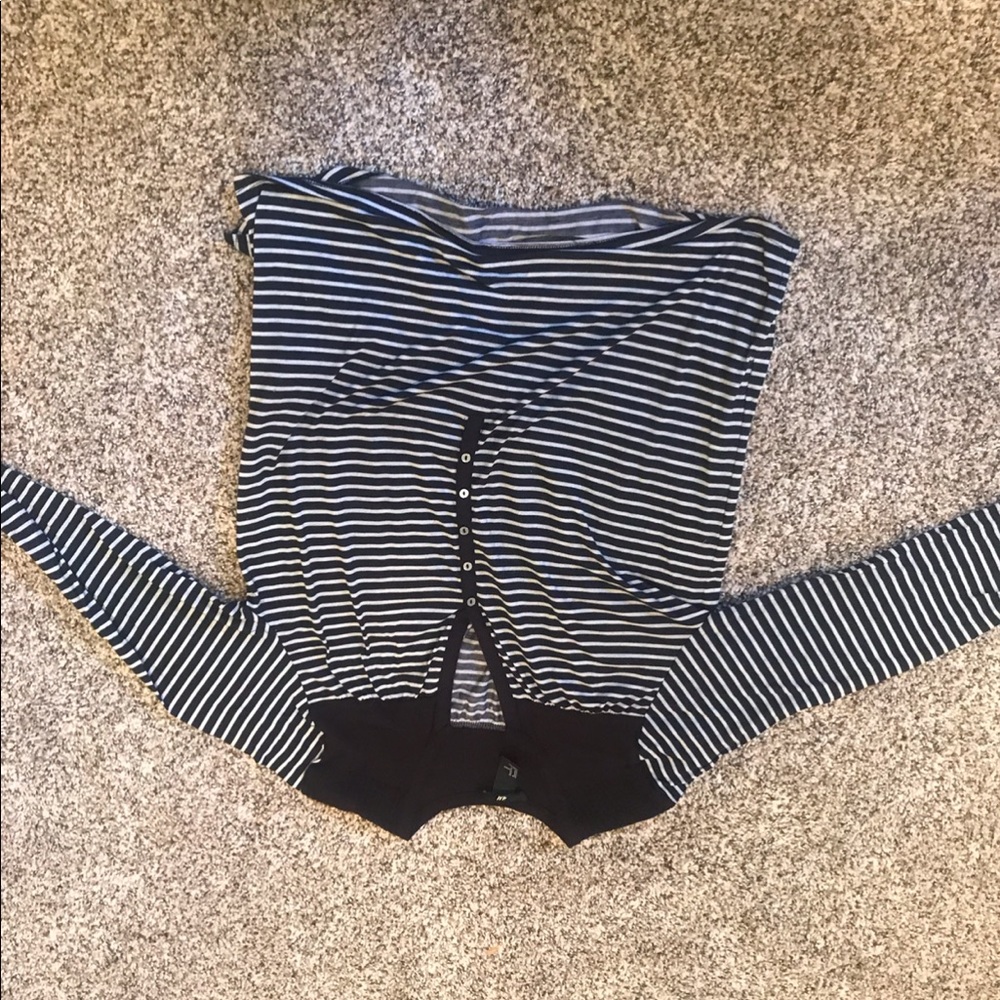 Mid sleeve blouse